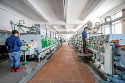 Het laatste nieuws van het bedrijf over Precisie Metaaletsen voor Wereldwijde Industrieën: Micro-Precisie en Snelle Levering