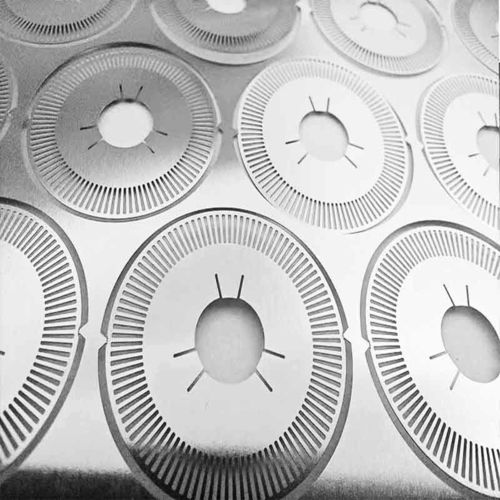 Het laatste nieuws van het bedrijf over Precisie Metalen Shims Herdefinieerd Door Geavanceerde Chemische Etsing | Xinhsen Tech