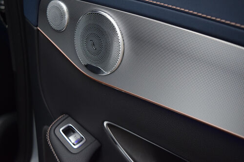 Het laatste nieuws van het bedrijf over Xinhaisen's bijdrage aan de productie van precisie-auto-onderdelen: het verhogen van de industriestandaarden